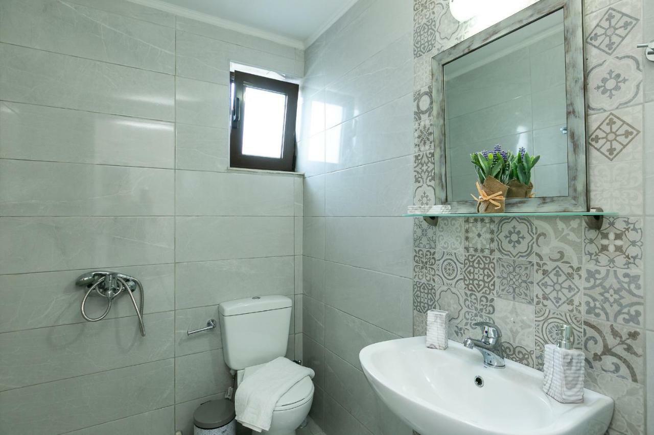 Elena'S Apartment Pánormos Екстериор снимка